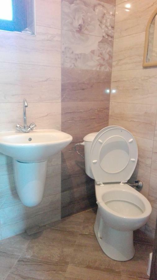 Semana Guesthouse Vrata ห้อง รูปภาพ